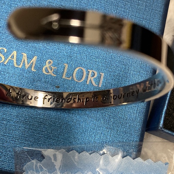 NWOT- Silver Bangle Bracelet for Women - Picture 4 of 7